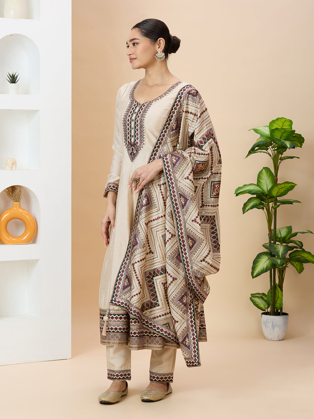 Mahira Flair Suit - Roop Darshan