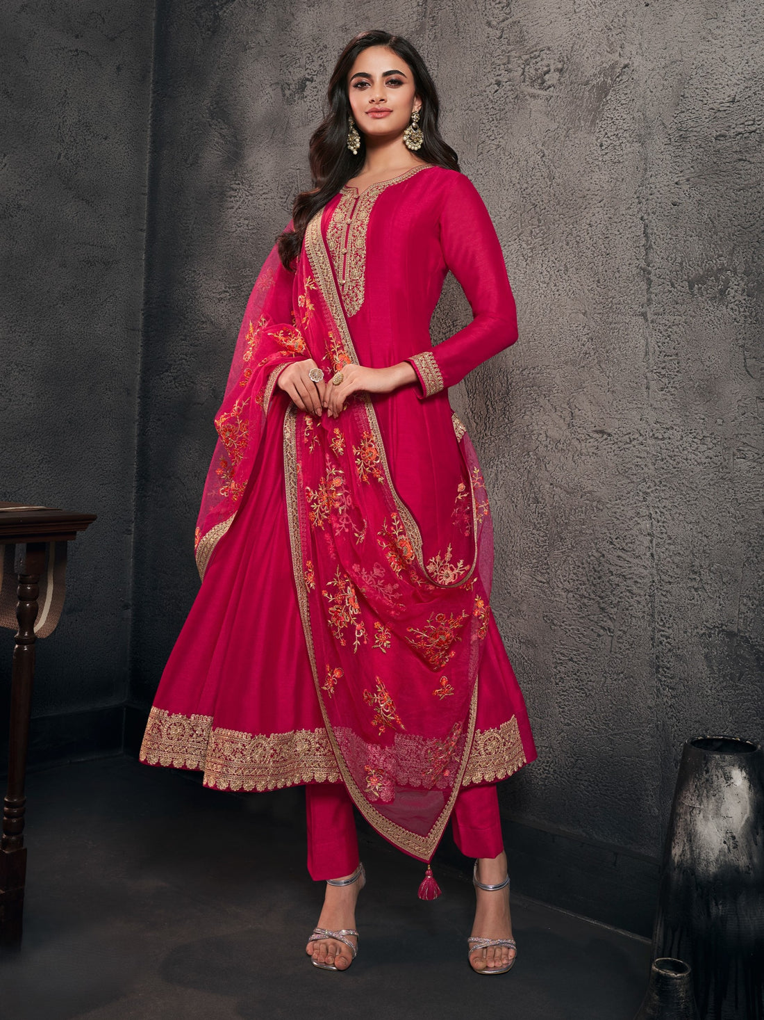 Noina Flair Suit - Roop Darshan