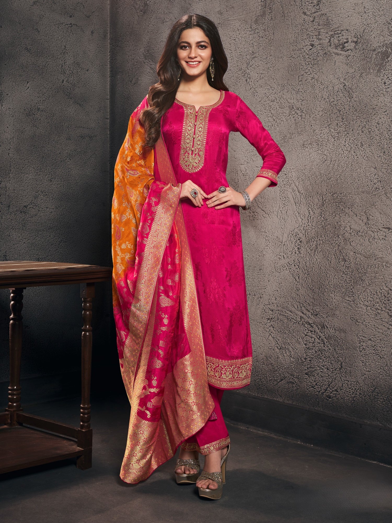 Karina Kamiz &amp; Pant - Roop Darshan