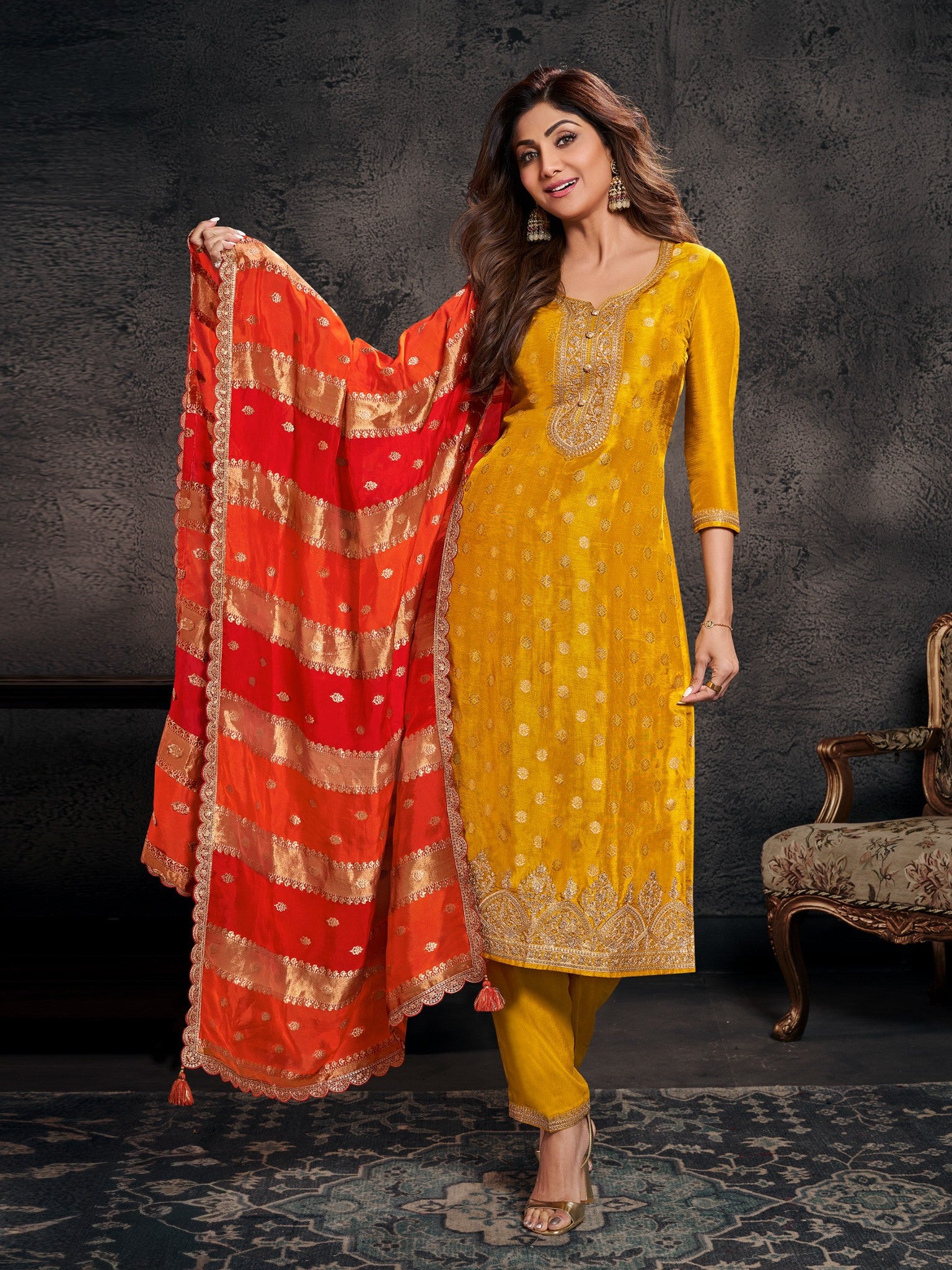 Sachi Straight Kamiz &amp;  Pant - Roop Darshan