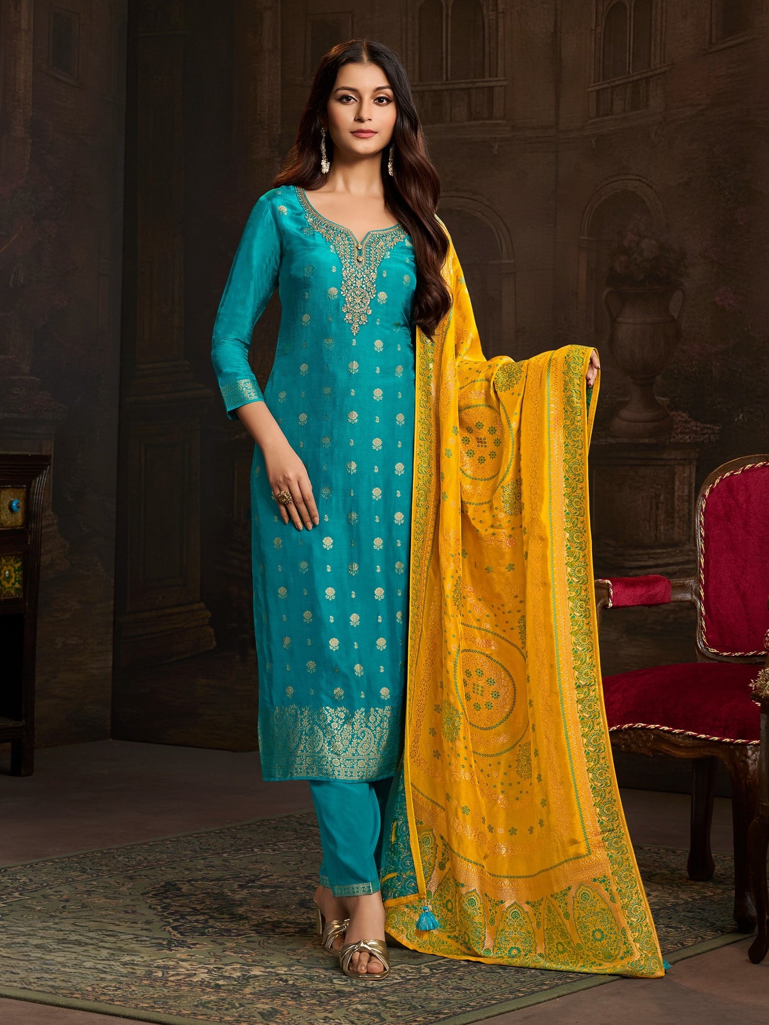 Nia Kamiz &amp; Pant - Roop Darshan