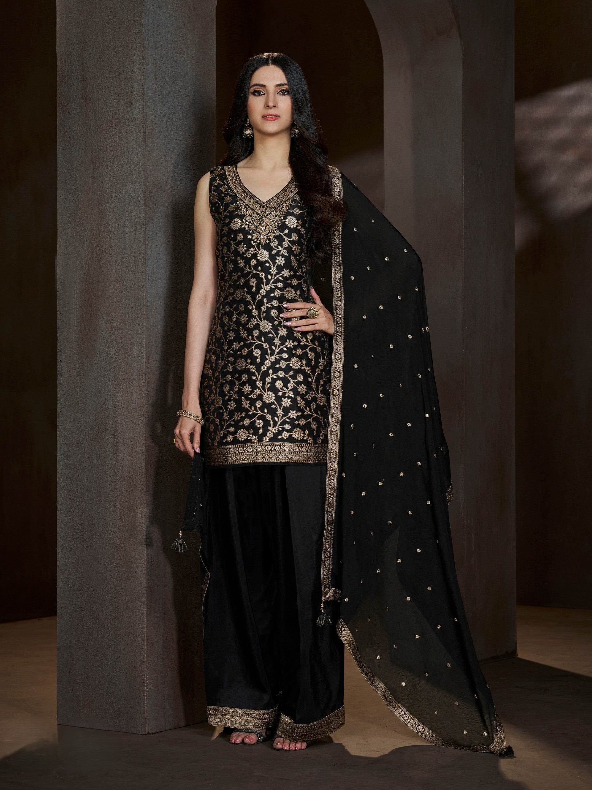 Veera Palazzo Suit