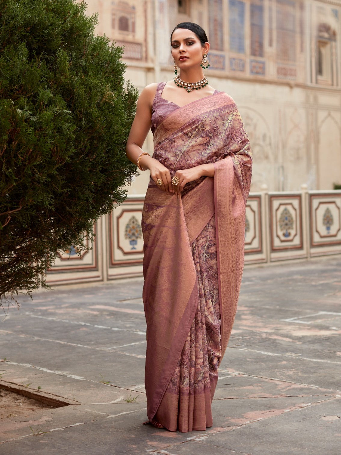 Iyana Saree - Roop Darshan