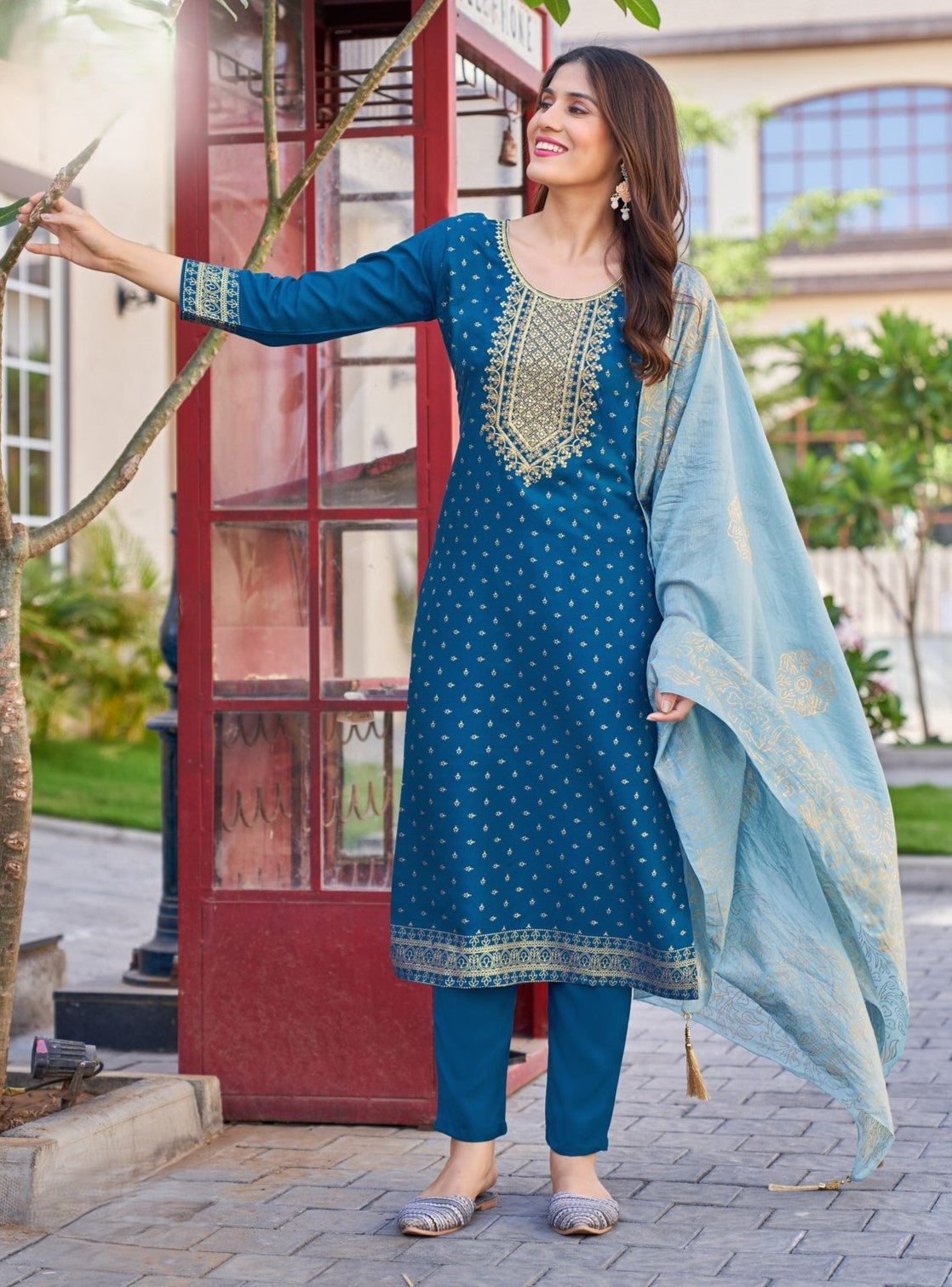 Heena Kamiz &amp; Pant - Roop Darshan