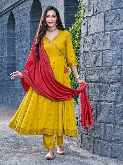 Krisha Kamiz &amp; Pant - Roop Darshan