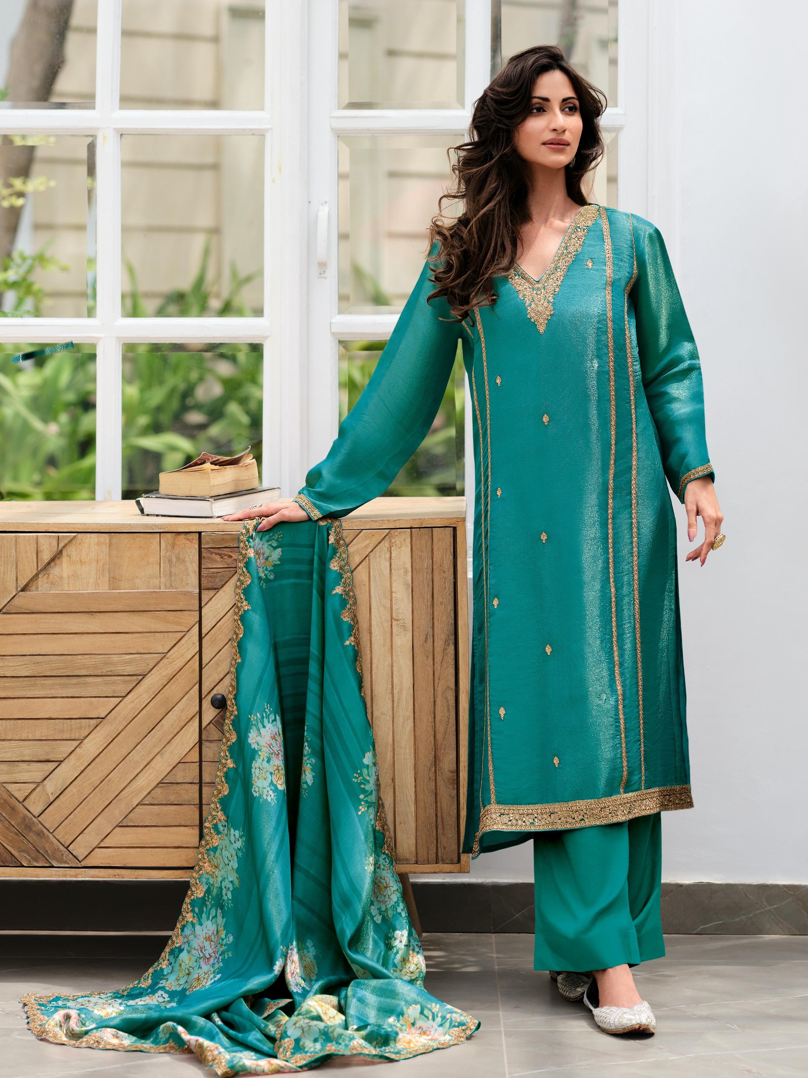 Daniya Kamiz &amp; Pant - Roop Darshan