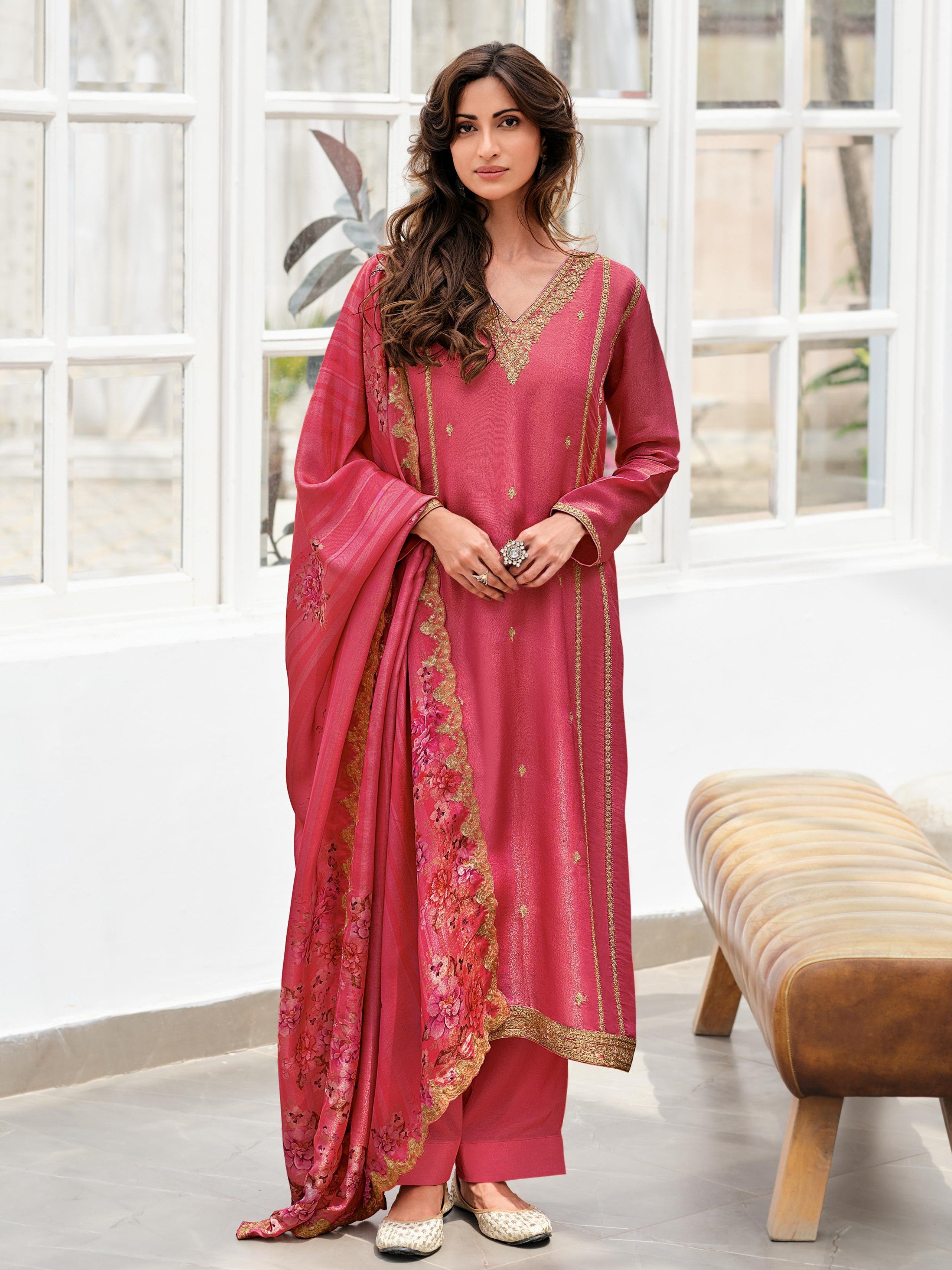 Daniya Kamiz &amp; Pant - Roop Darshan