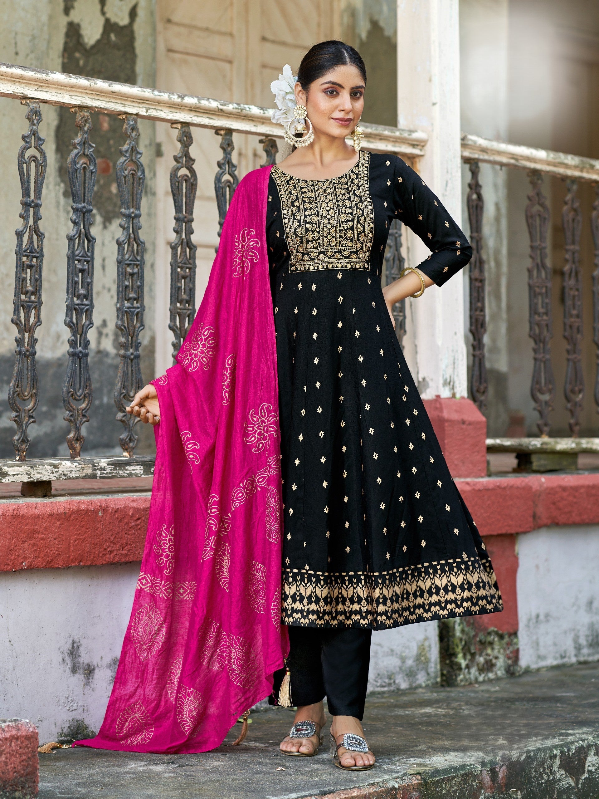 Seema Kamiz &amp; Pant - Roop Darshan
