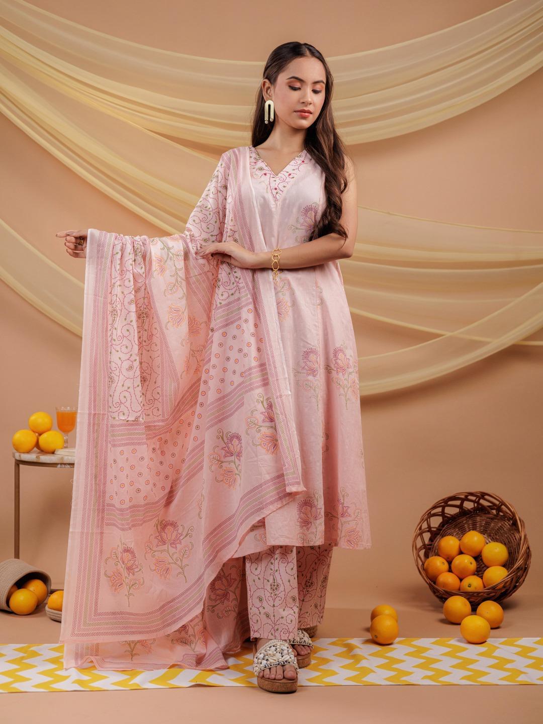 Nisha Kamiz &amp; Pant - Roop Darshan