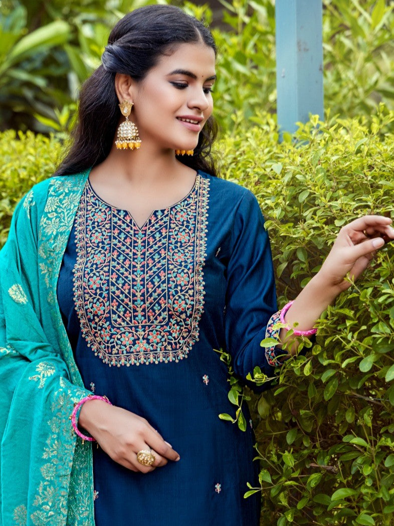 Isha Kamiz &amp; Pant