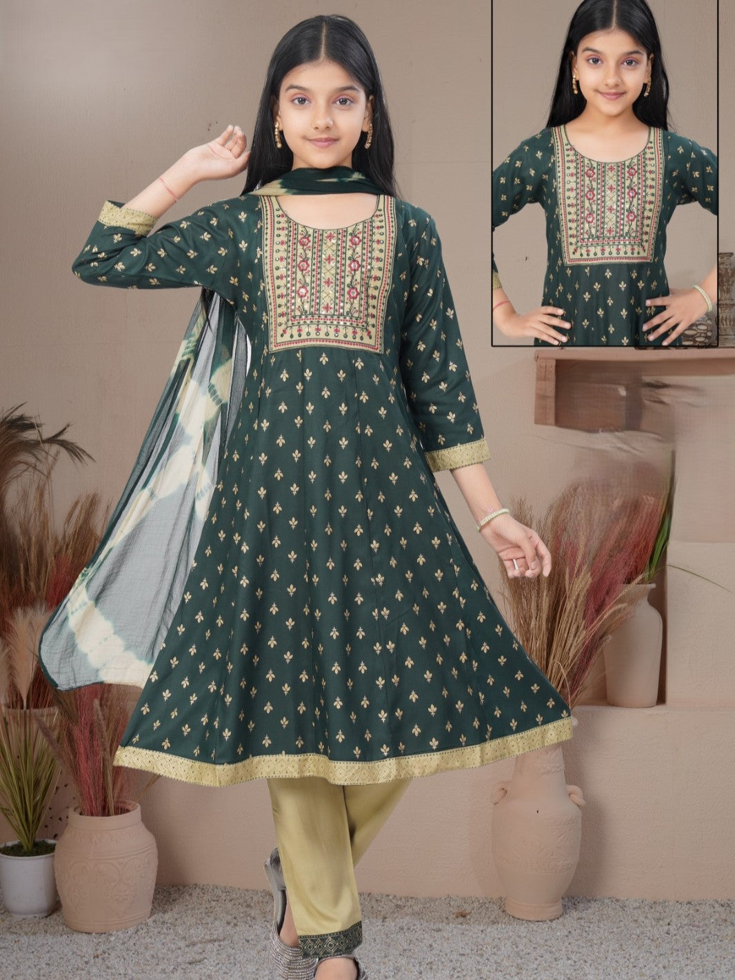 Freya Flair Suit - Roop Darshan