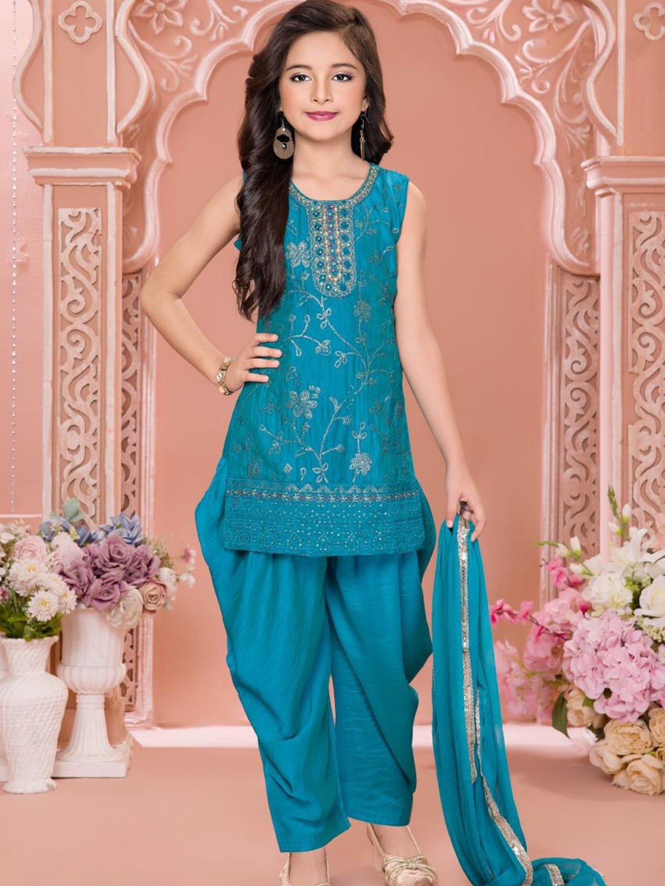 Lisa Patiyala Suit - Roop Darshan