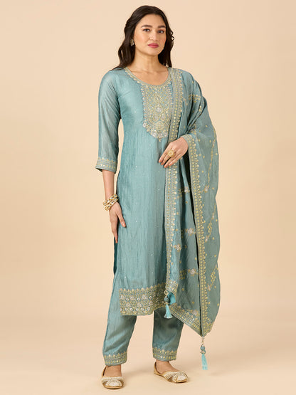 Mihira Kamiz &amp; Pant