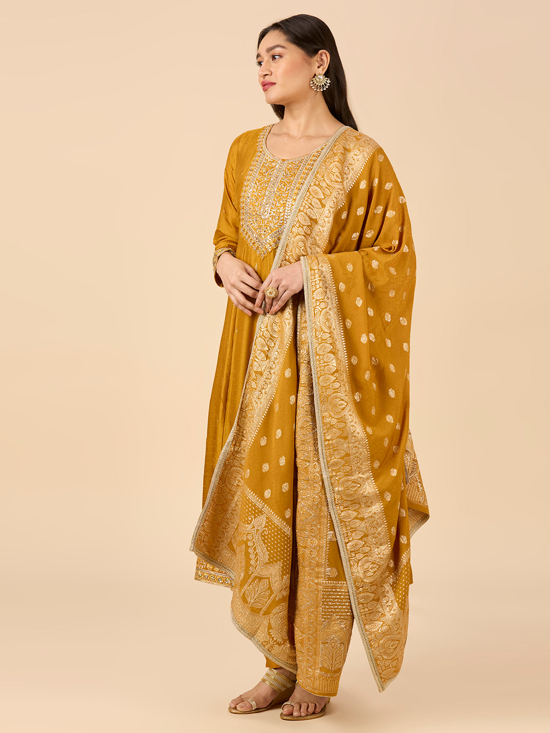 Nia Flair Suit - Roop Darshan