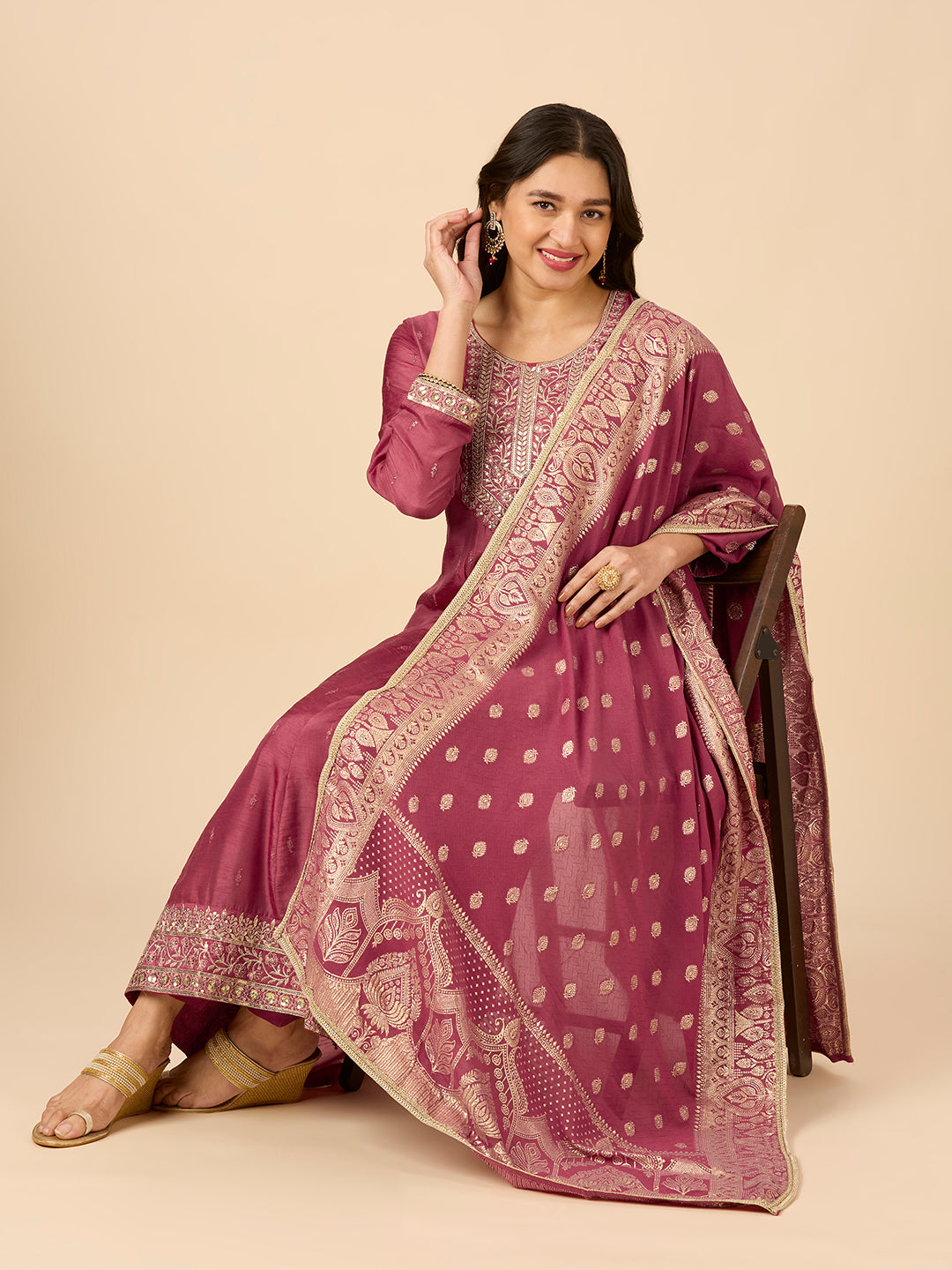 Nia Flair Suit - Roop Darshan