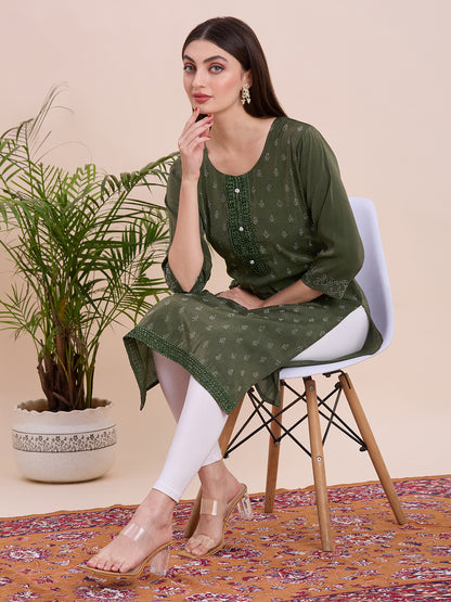 Tisha Kurti