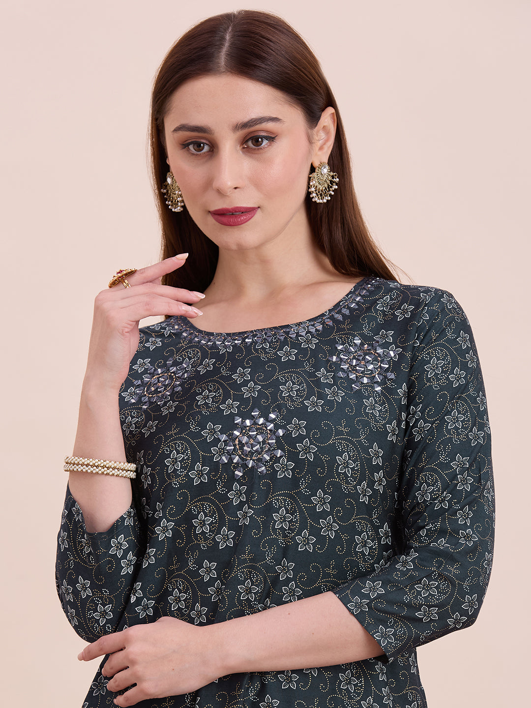 Nisha Kurti