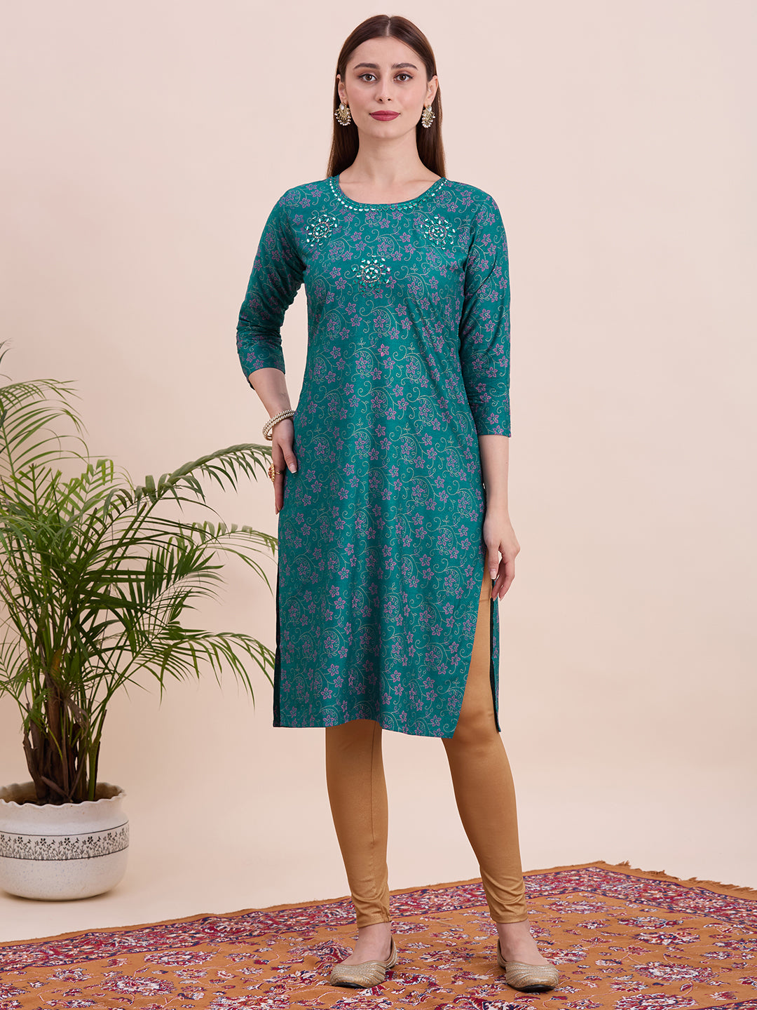 Nisha Kurti