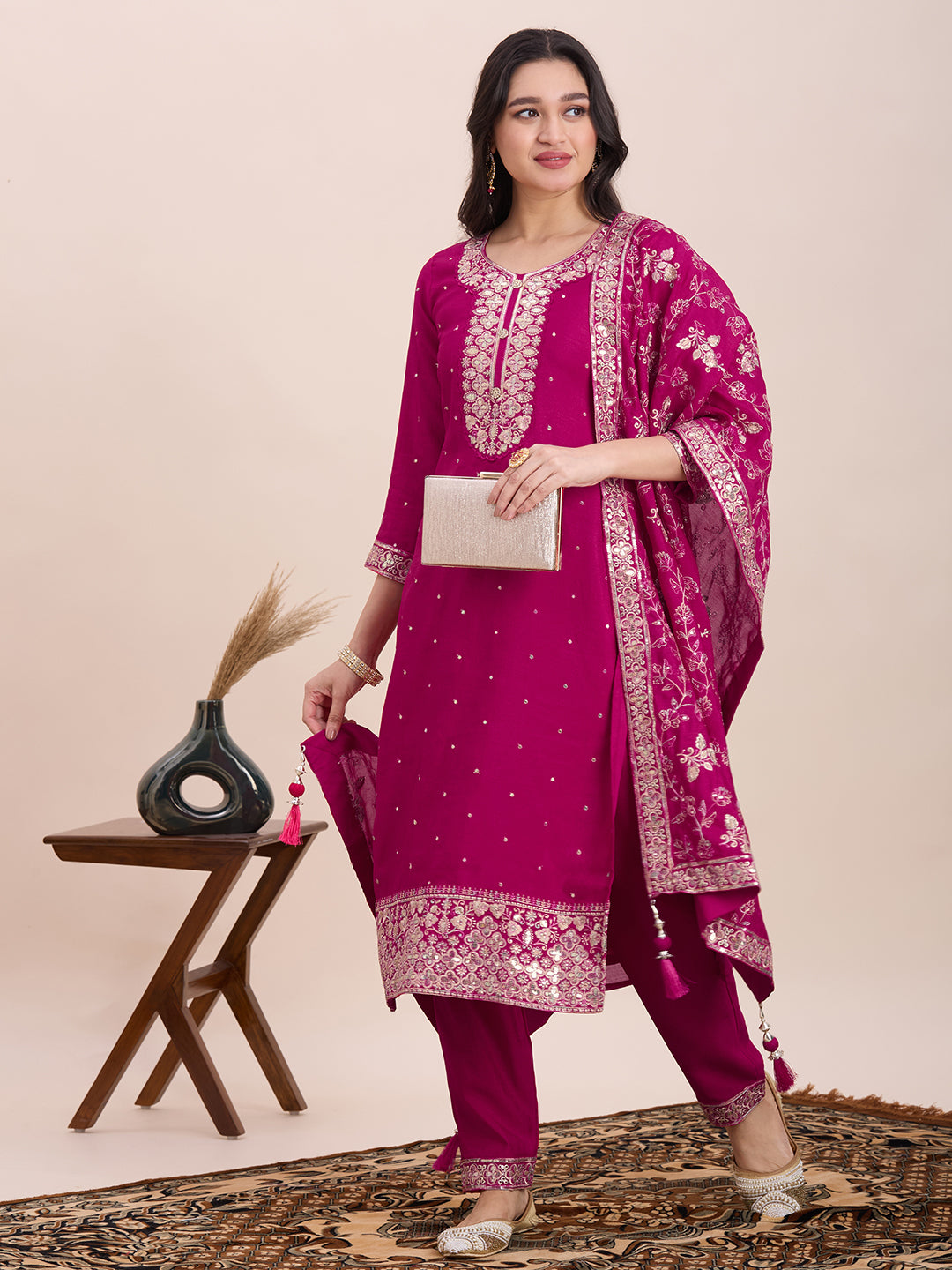 Naya Kamiz &amp; Pant - Roop Darshan