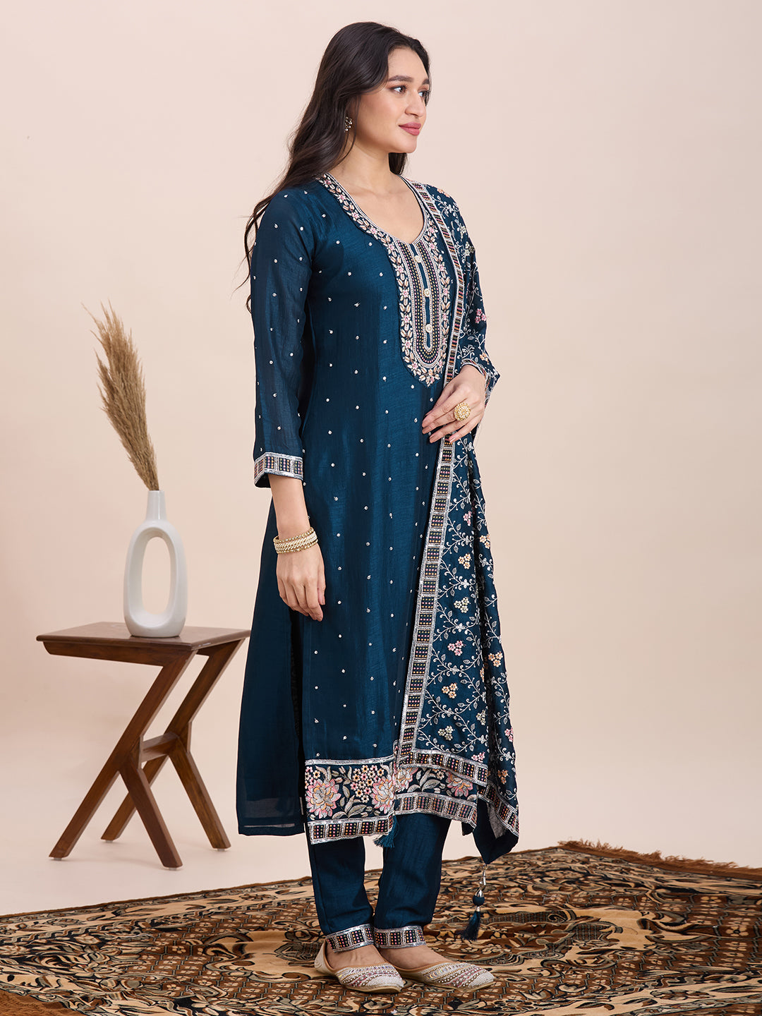 Raha Kamiz &amp; Pant