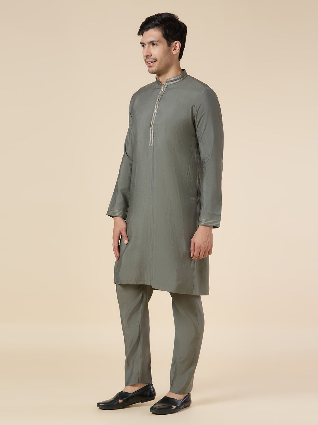 Mens Kurta Set - Roop Darshan