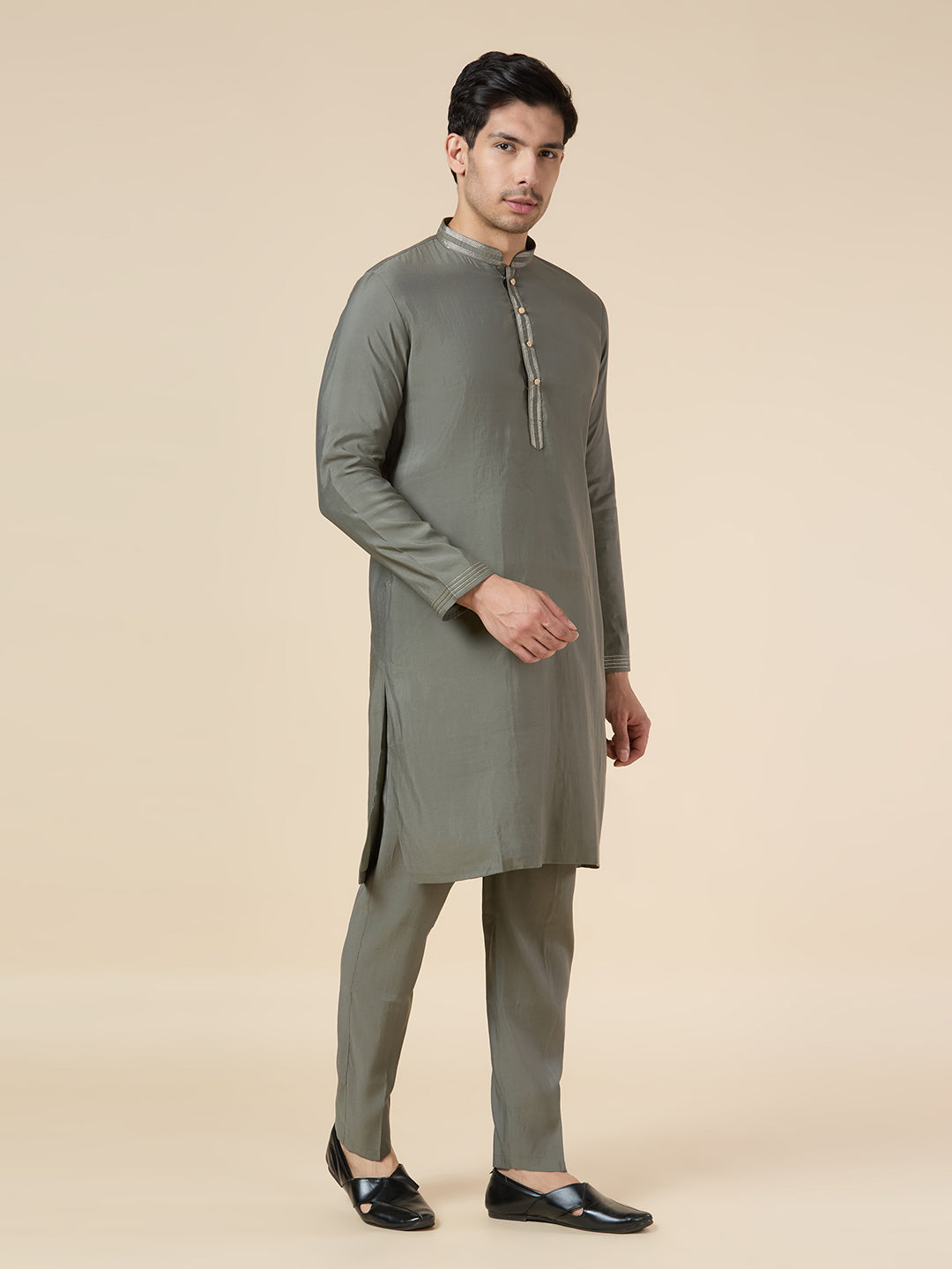 Mens Kurta Set - Roop Darshan