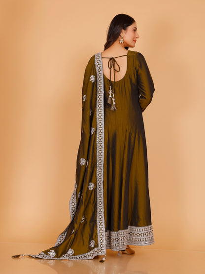 Anavi Flair Suit