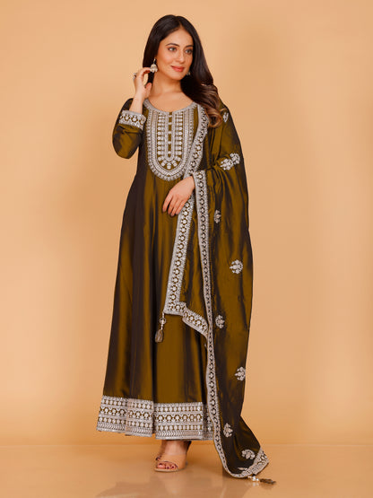 Anavi Flair Suit