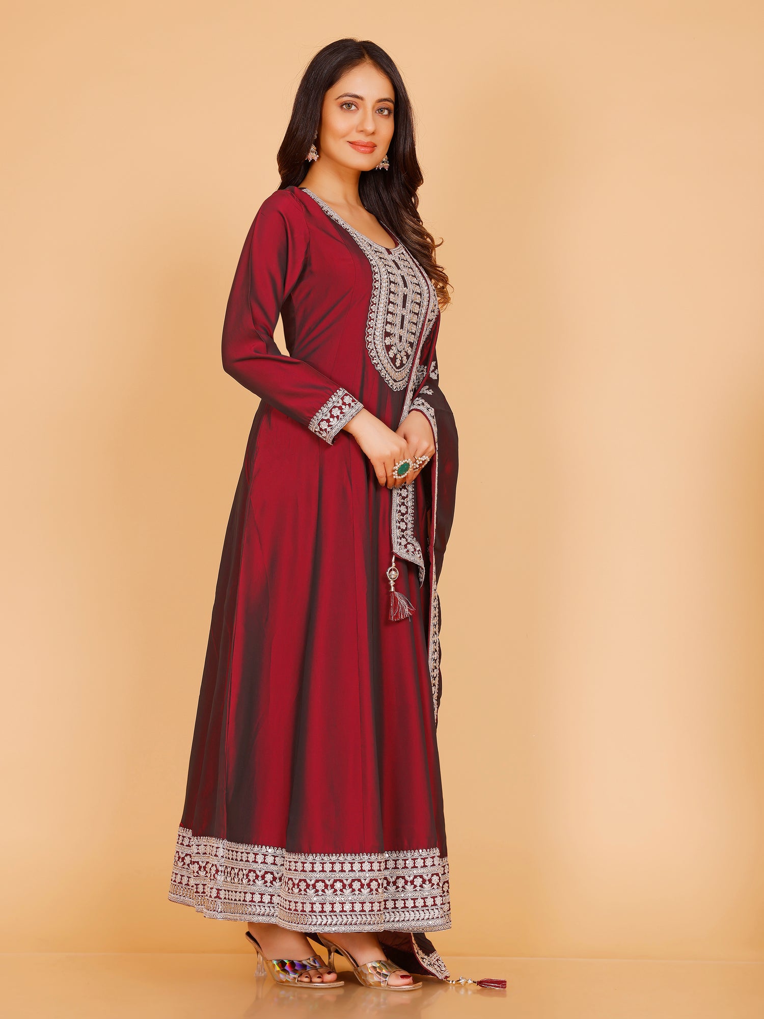 Anavi Flair Suit