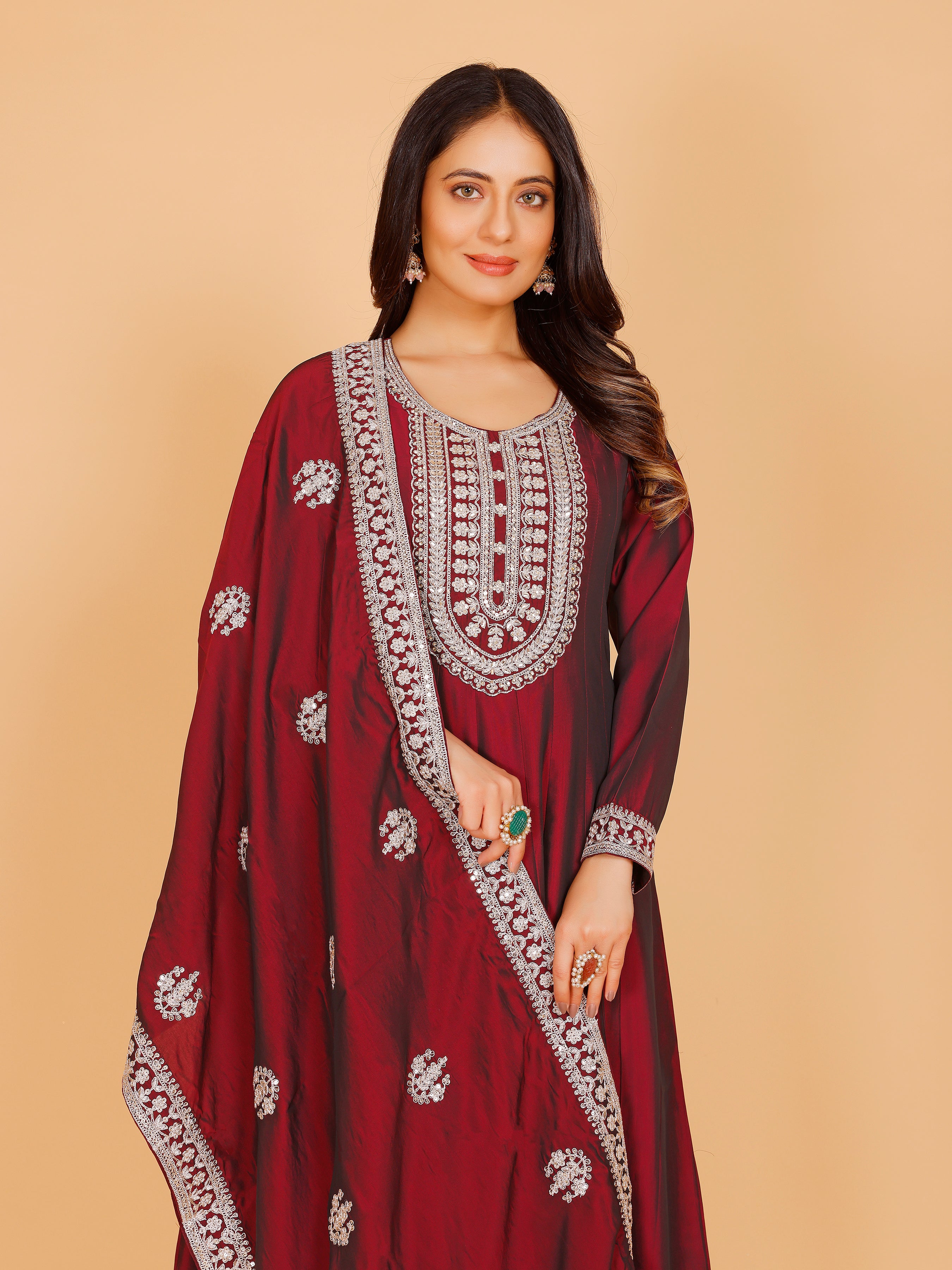 Anavi Flair Suit