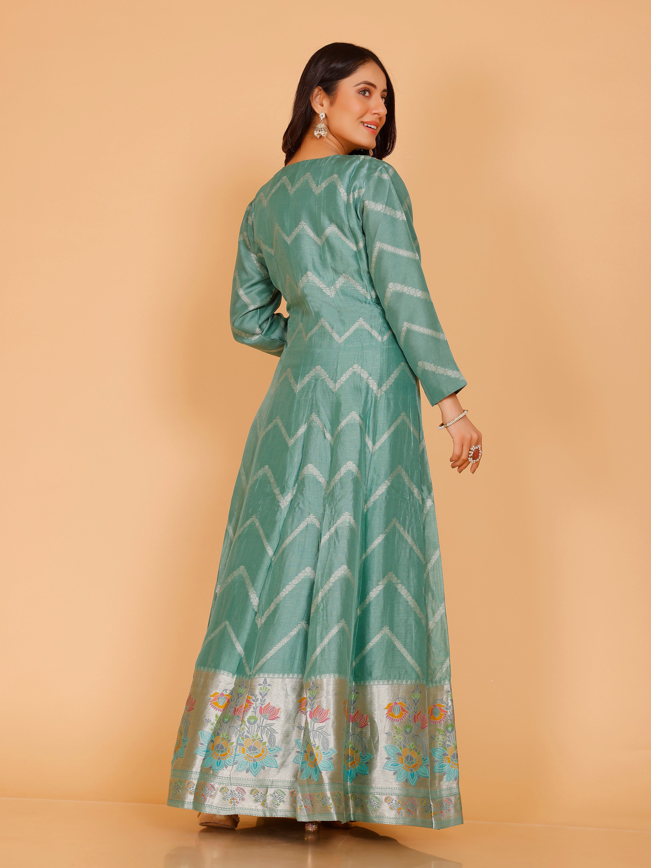Krisha Flair Suit With Jacket