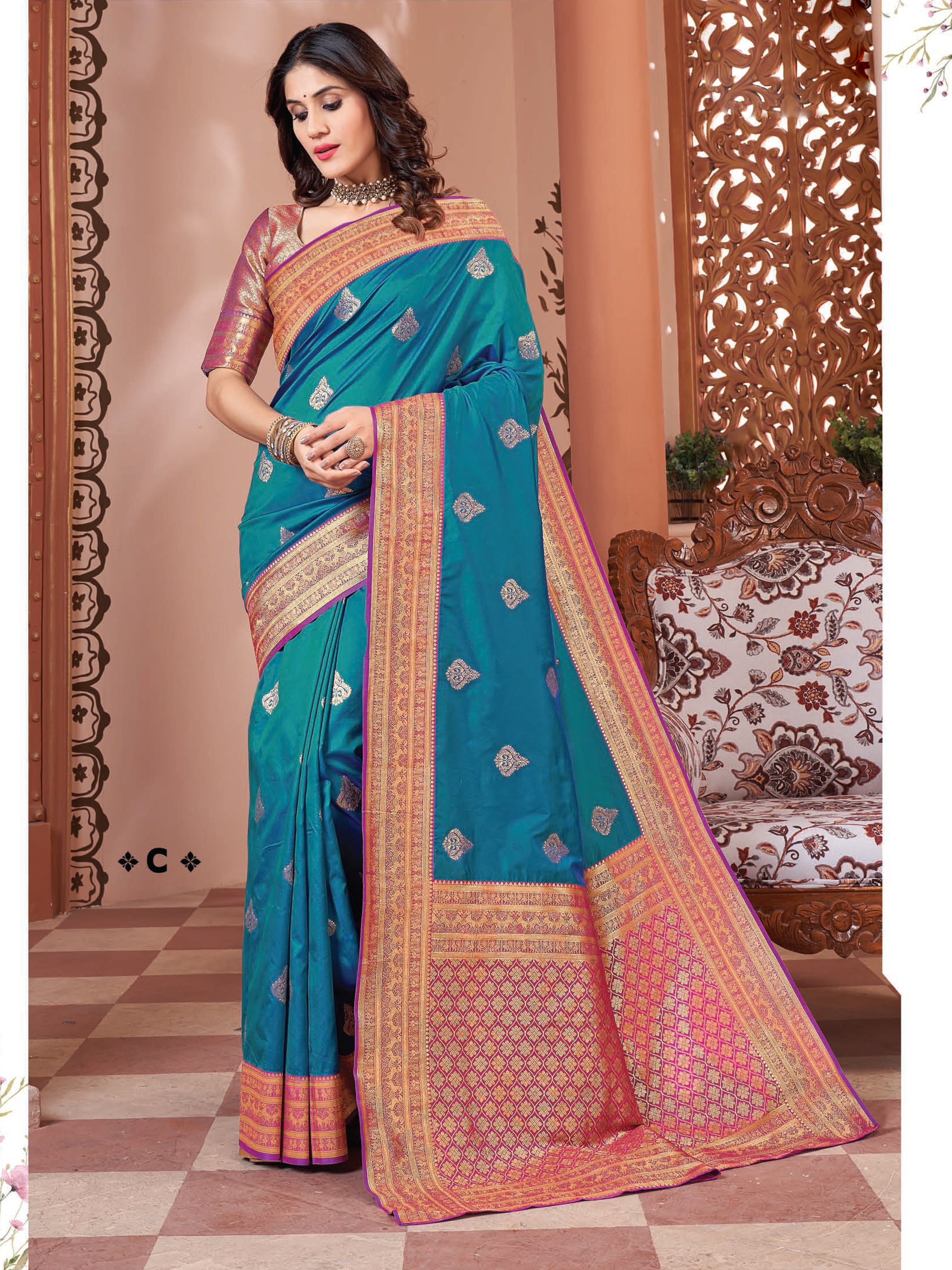 Vaidehi Saree - Roop Darshan