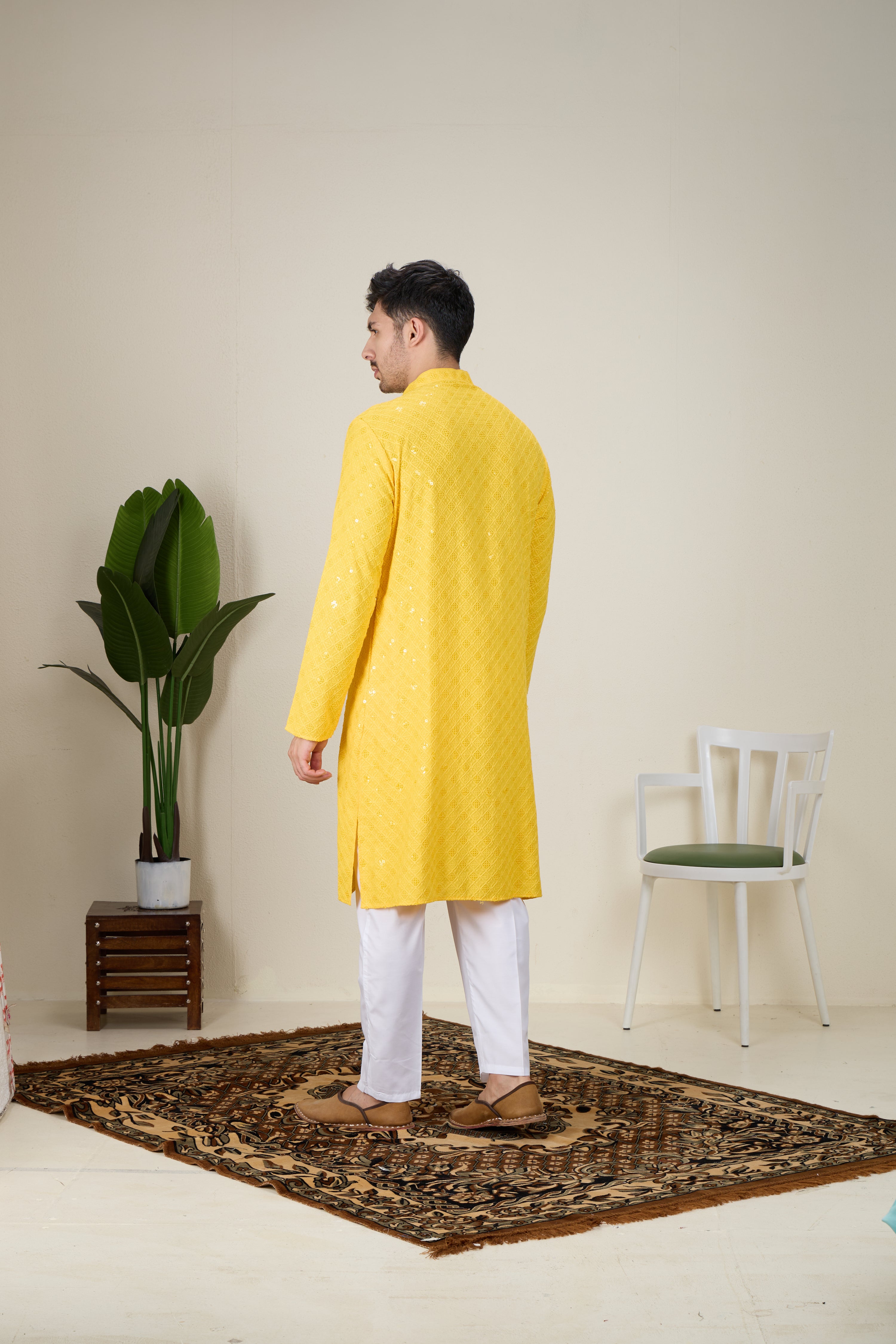 Mens Embroidered Kurta Set