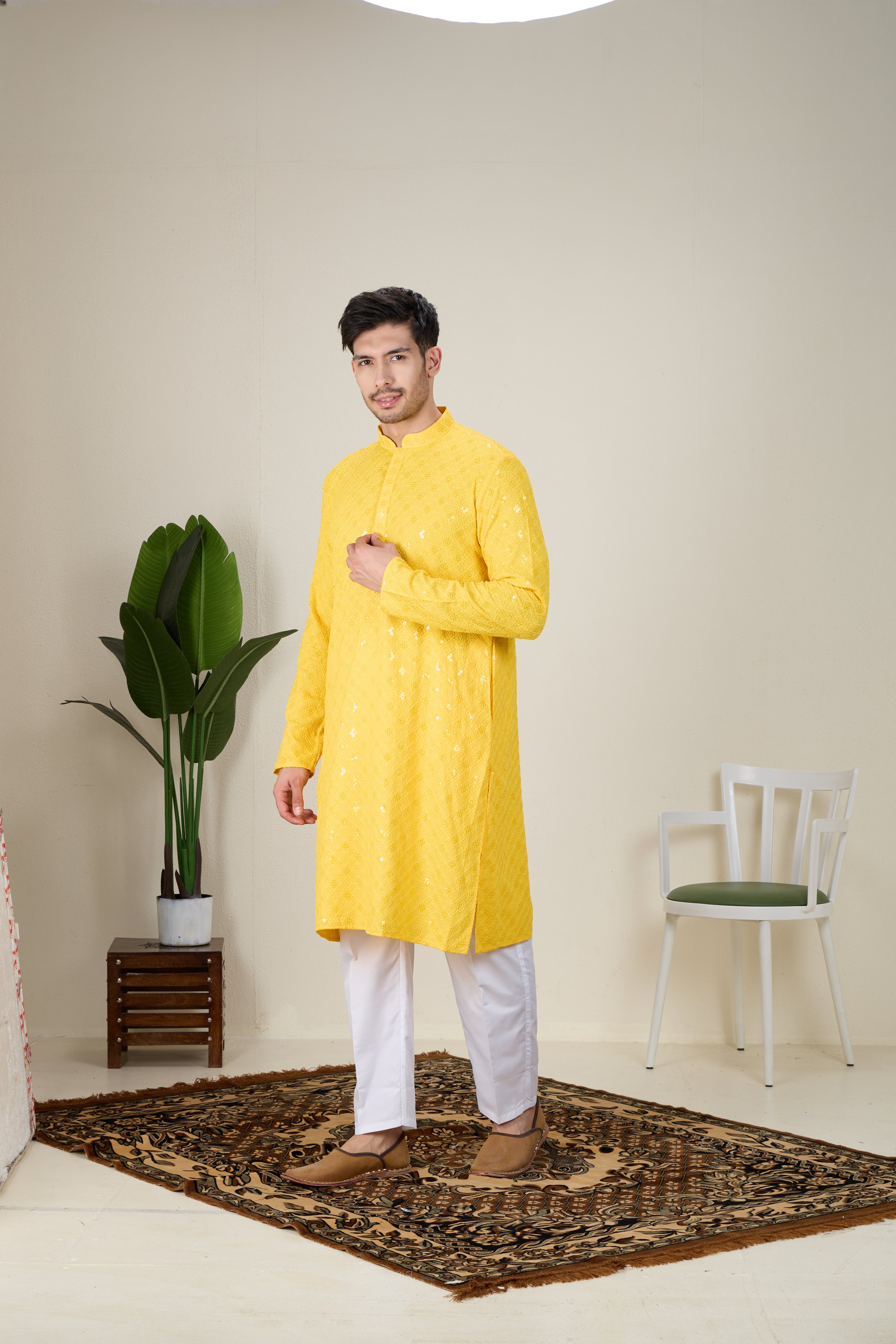 Mens Embroidered Kurta Set