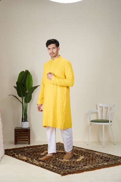 Mens Embroidered Kurta Set