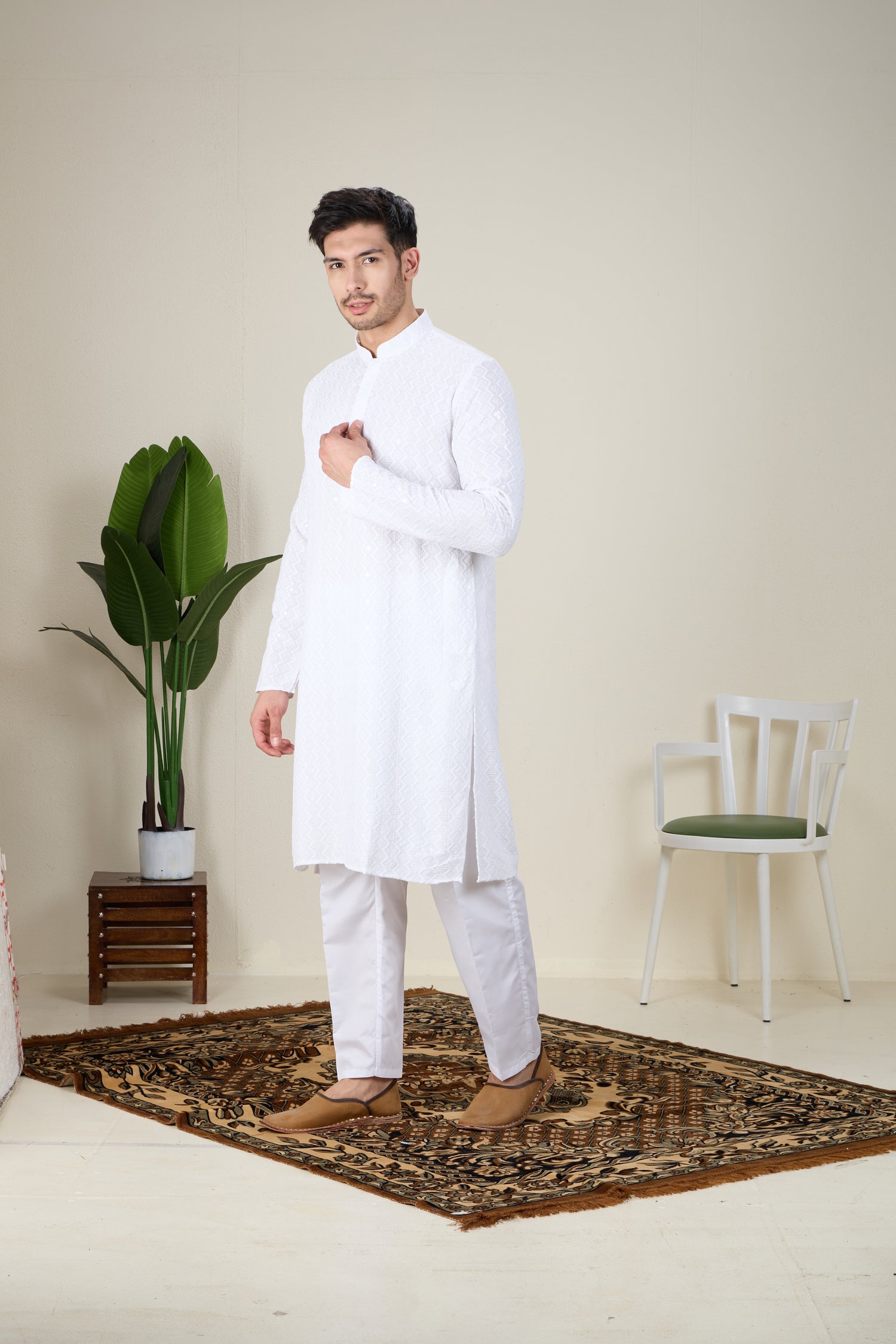 Mens Embroidered Kurta Set
