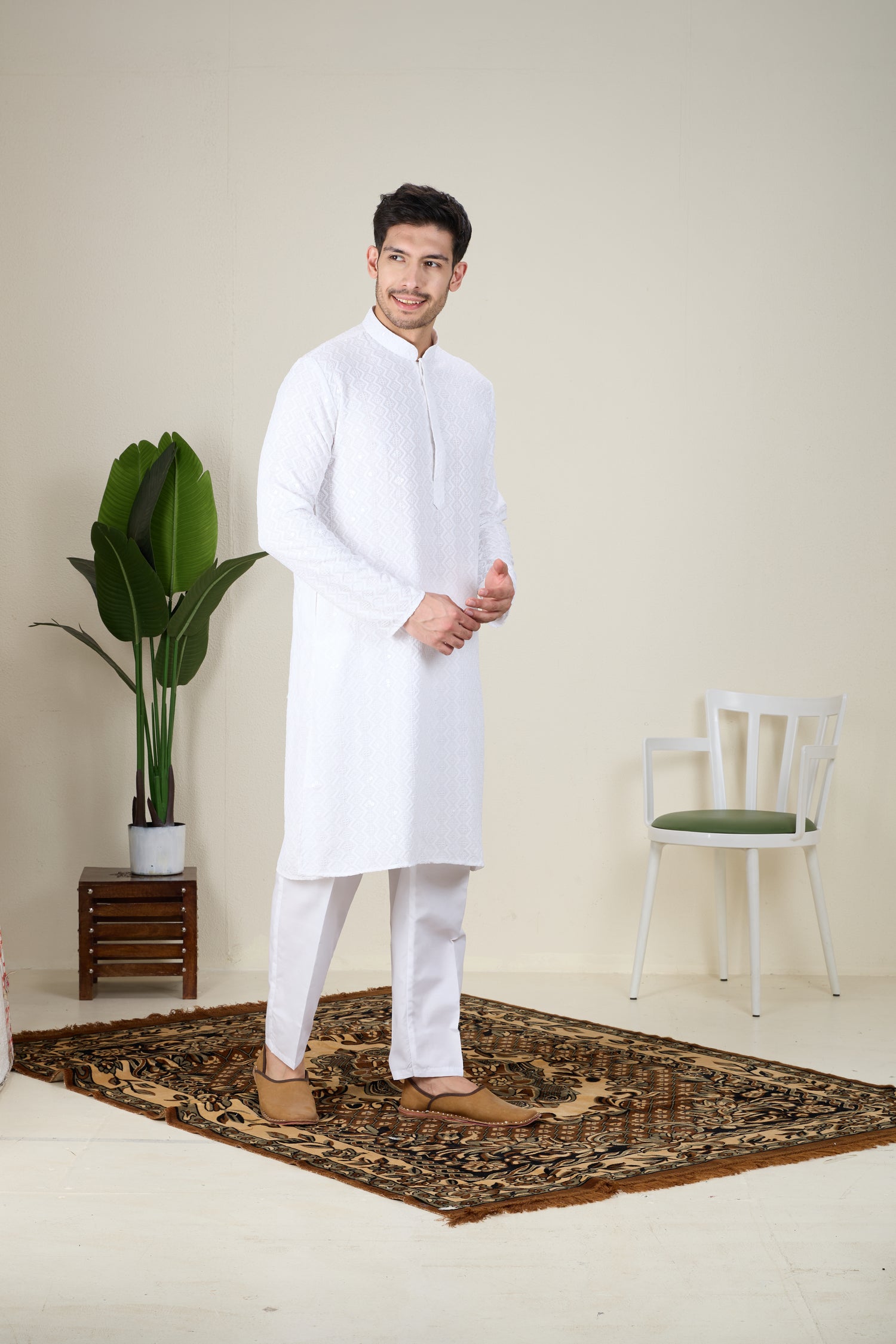 Mens Embroidered Kurta Set