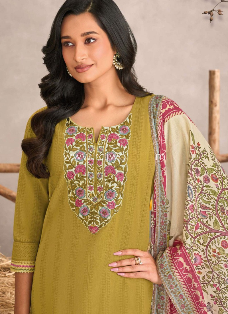 Aarna Kamiz &amp; Pant