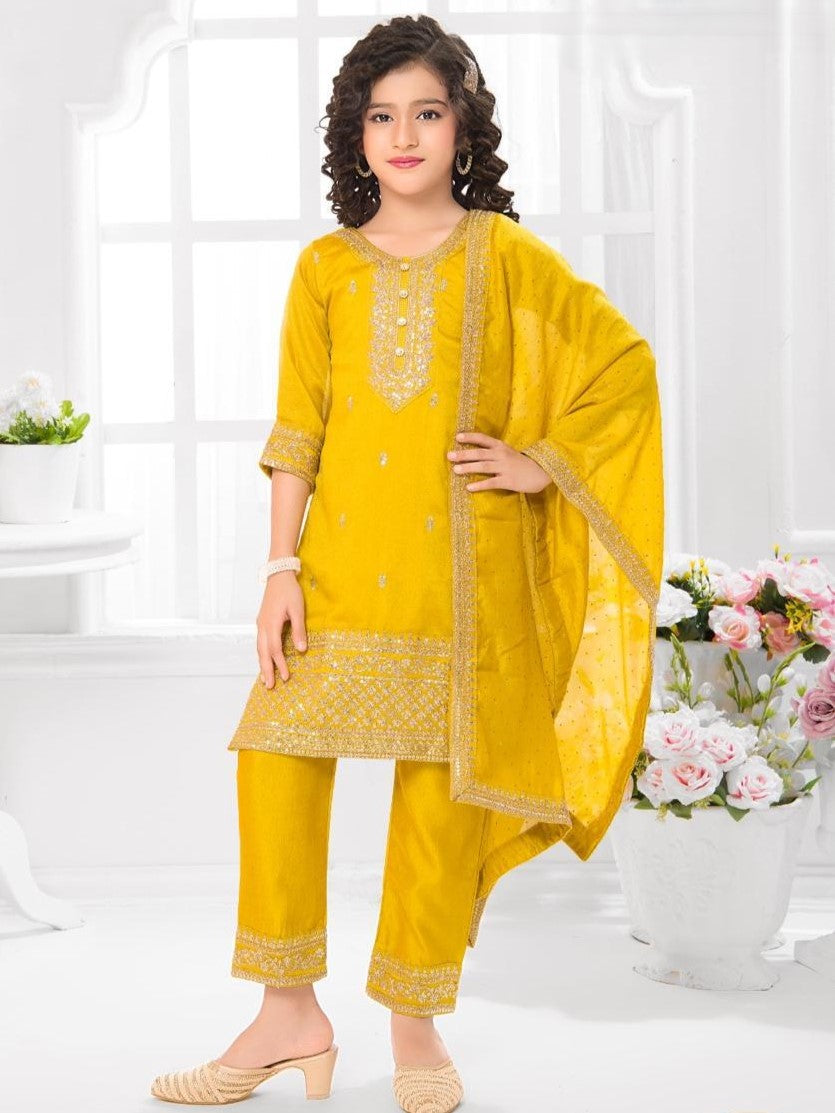 Neeta Kamiz &amp; Pant - Roop Darshan