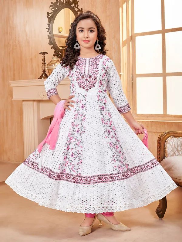 Nia Flair Suit - Roop Darshan