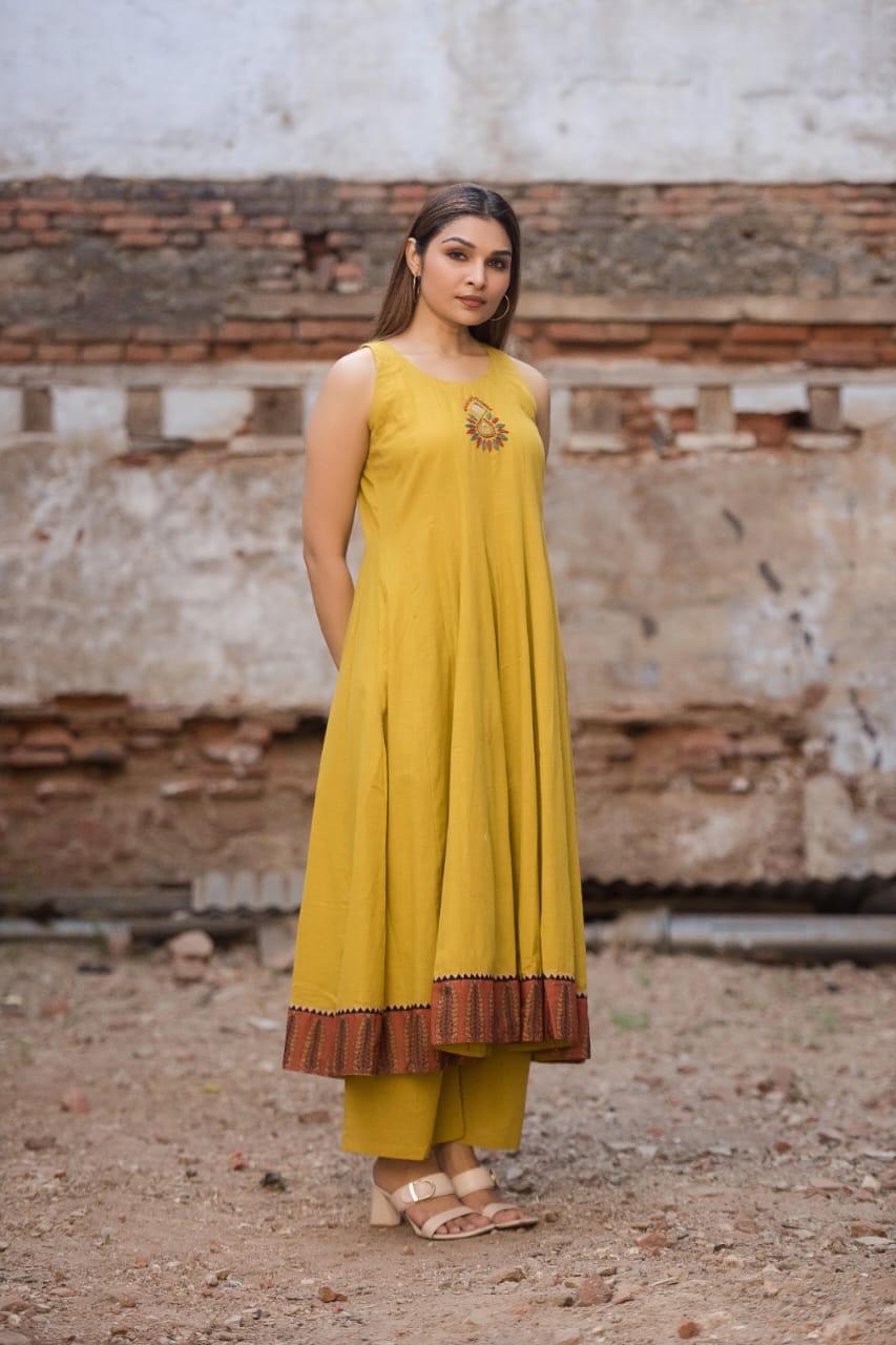 Dani Kurti With Palazzo pant - Roop Darshan