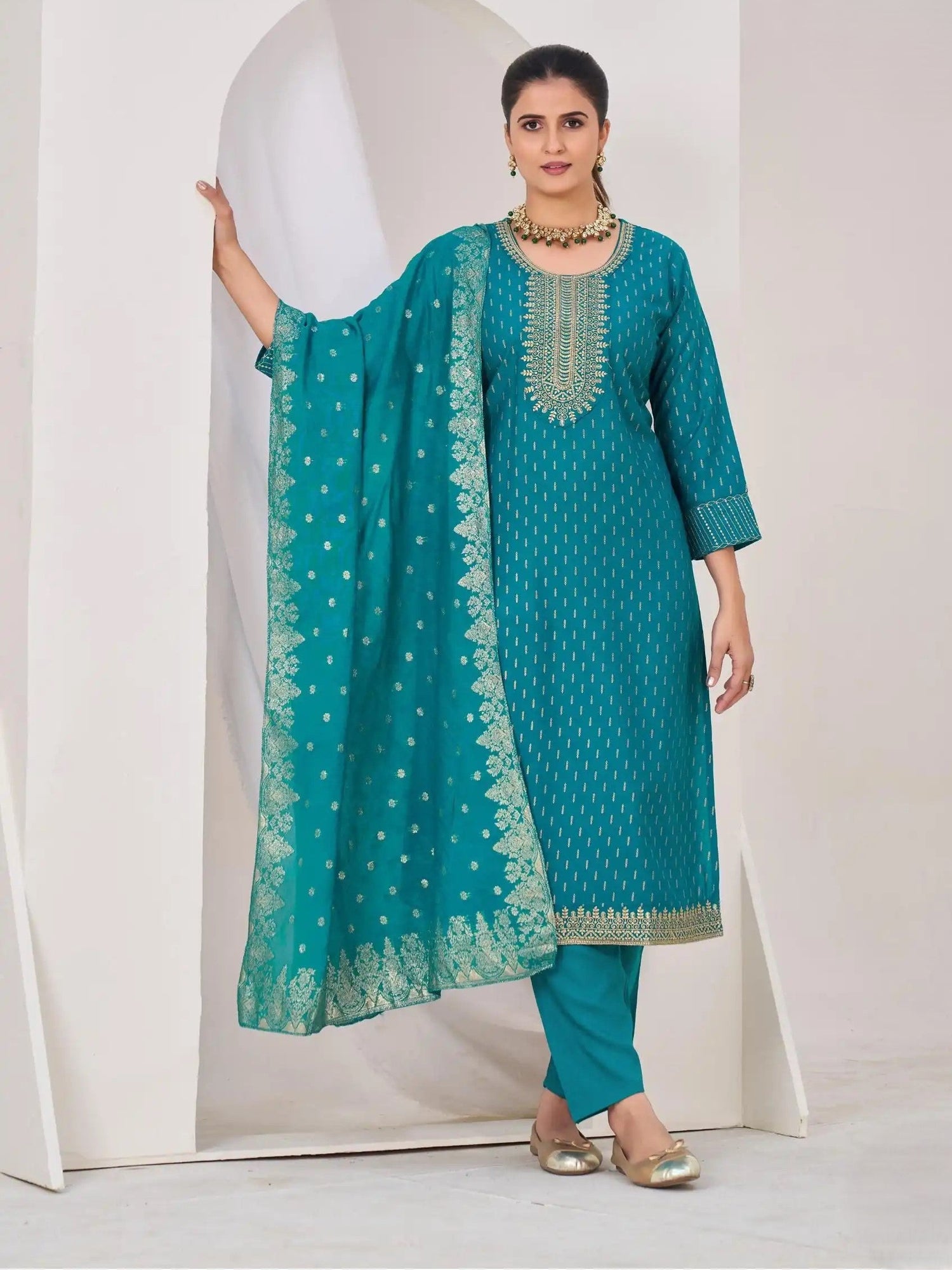 Ashika Kamiz &amp; Pant - Roop Darshan