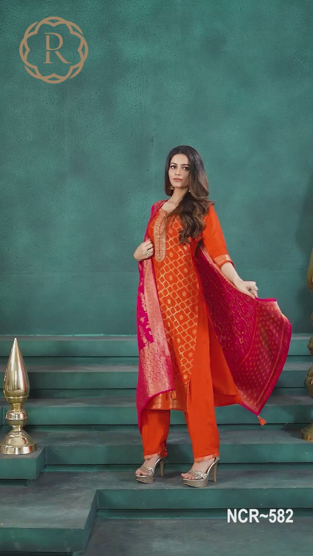 Kiara Kamiz &amp; Pant