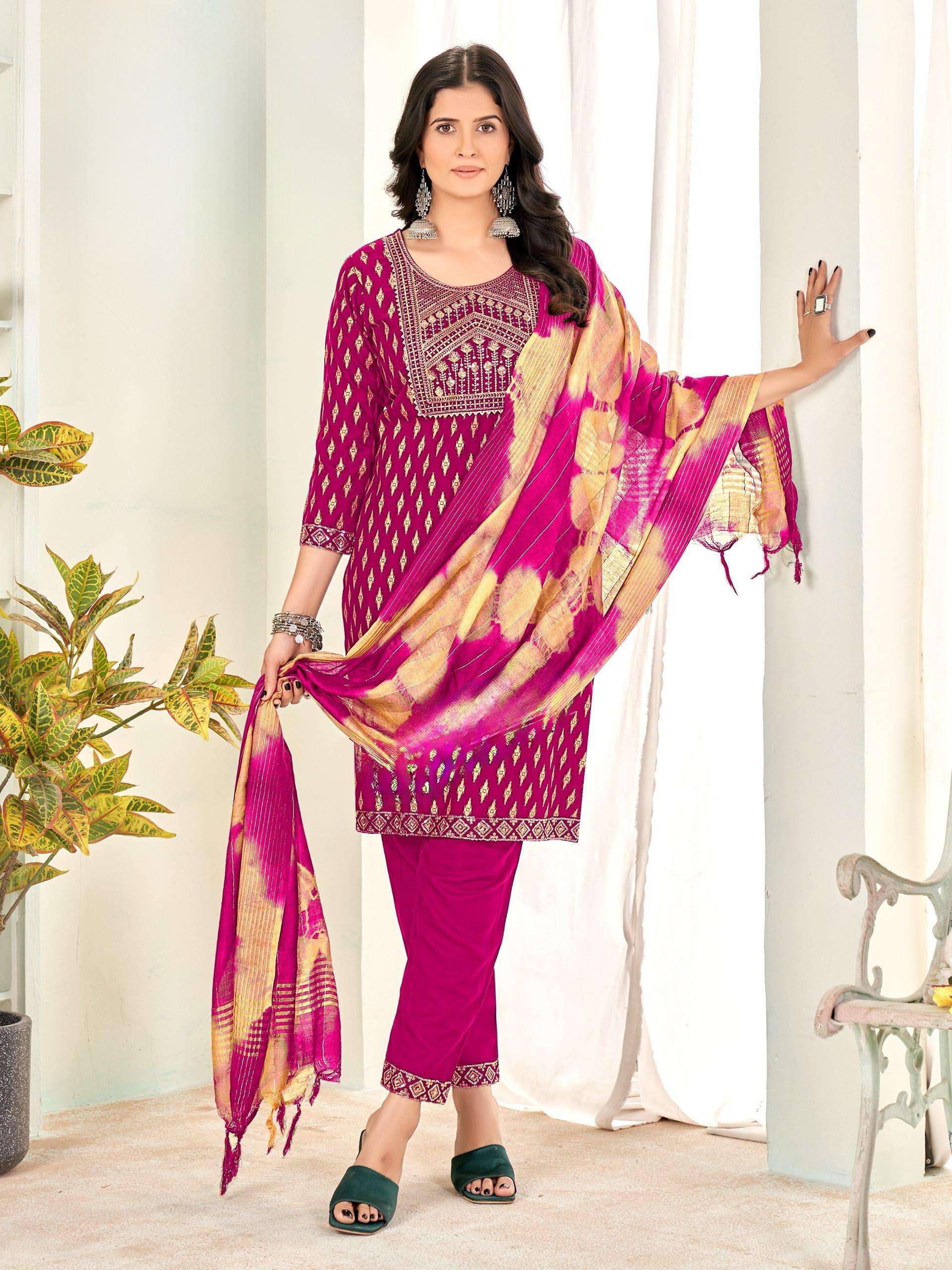 Alia Kamiz &amp; Pant - Roop Darshan