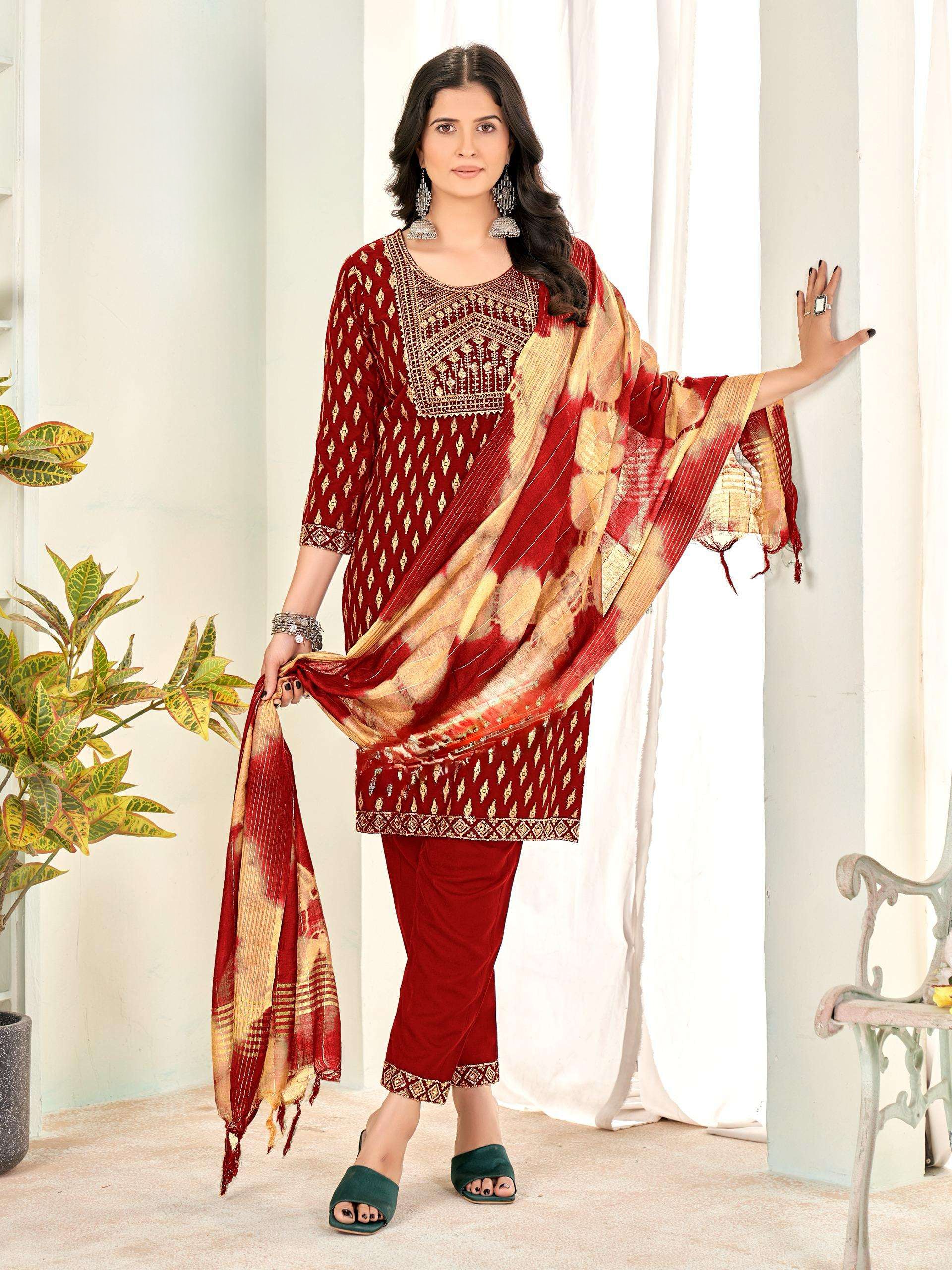 Alia Kamiz &amp; Pant - Roop Darshan