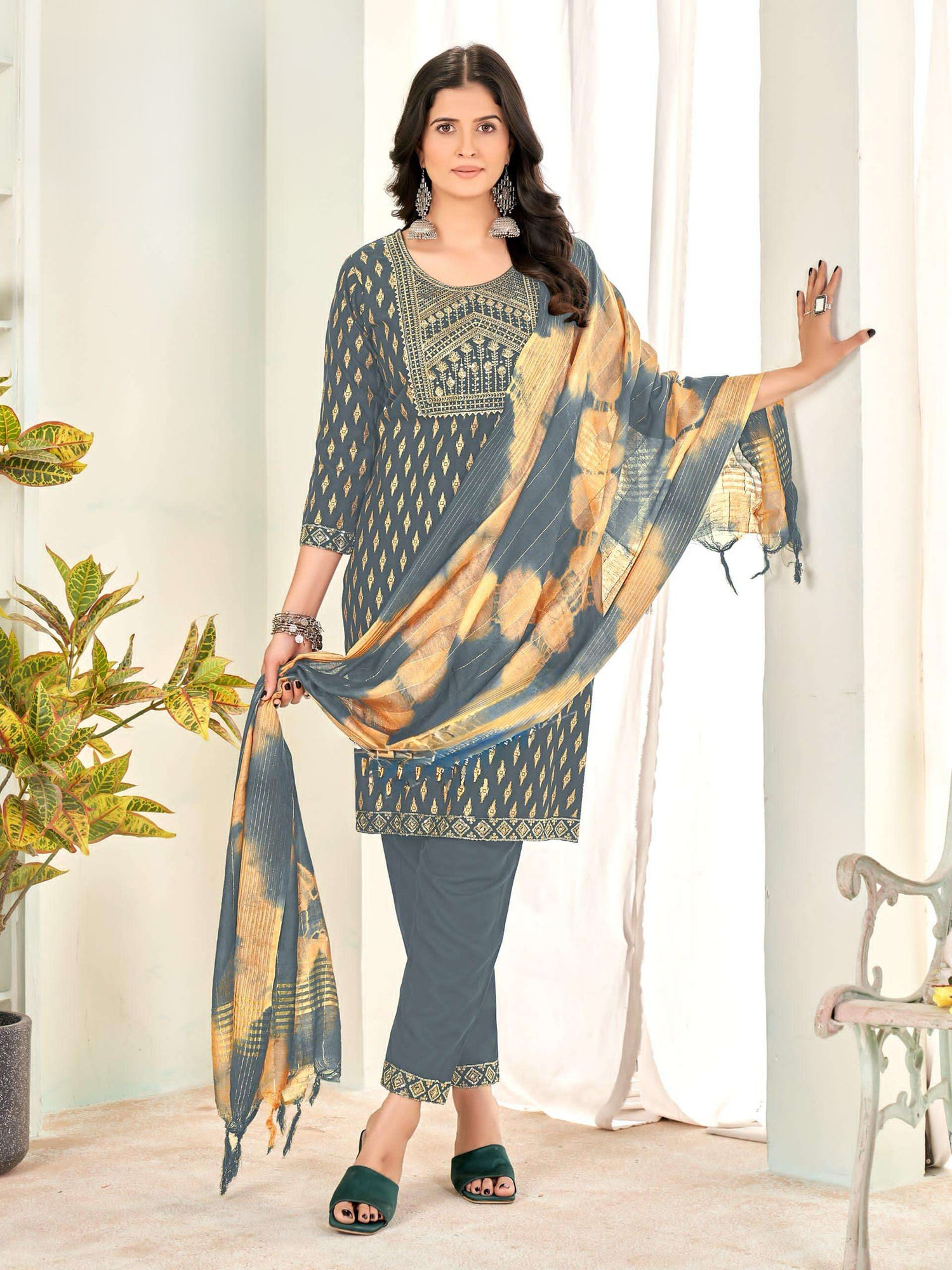 Alia Kamiz &amp; Pant