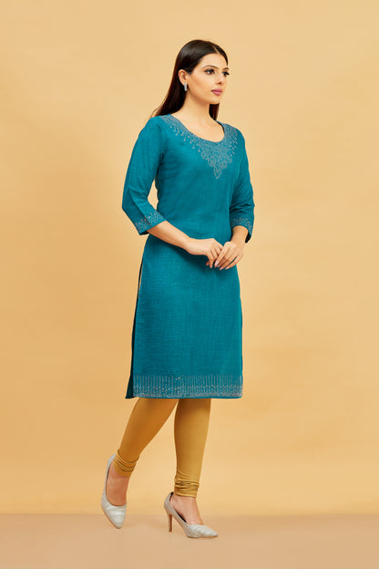 Kavya Kurti