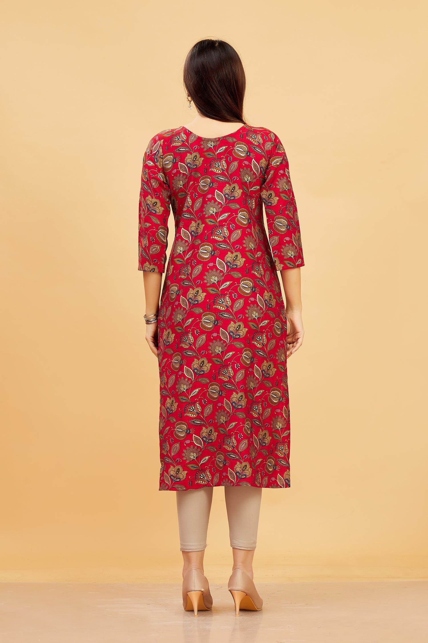 Helly Kurti