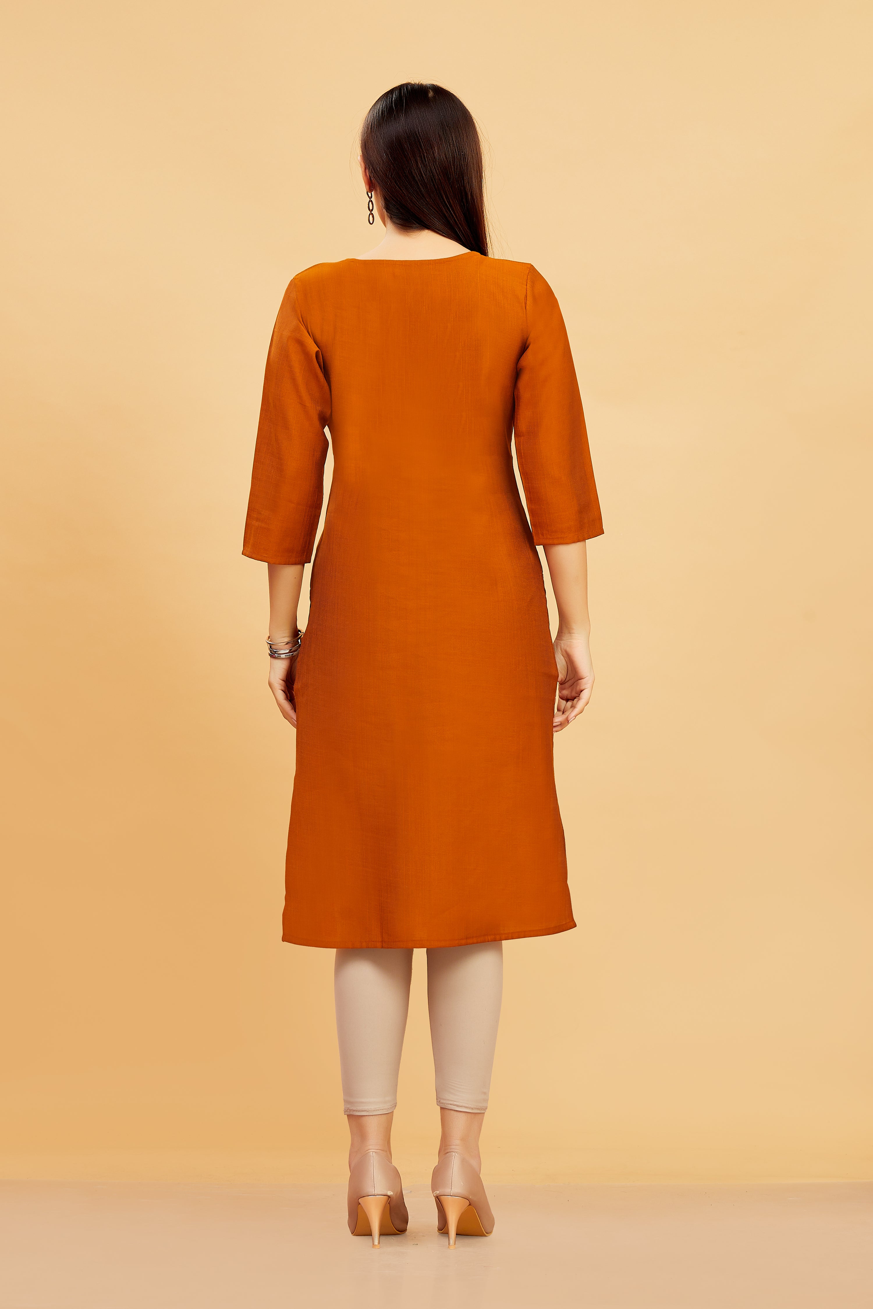 Tisqua Kurti - Roop Darshan