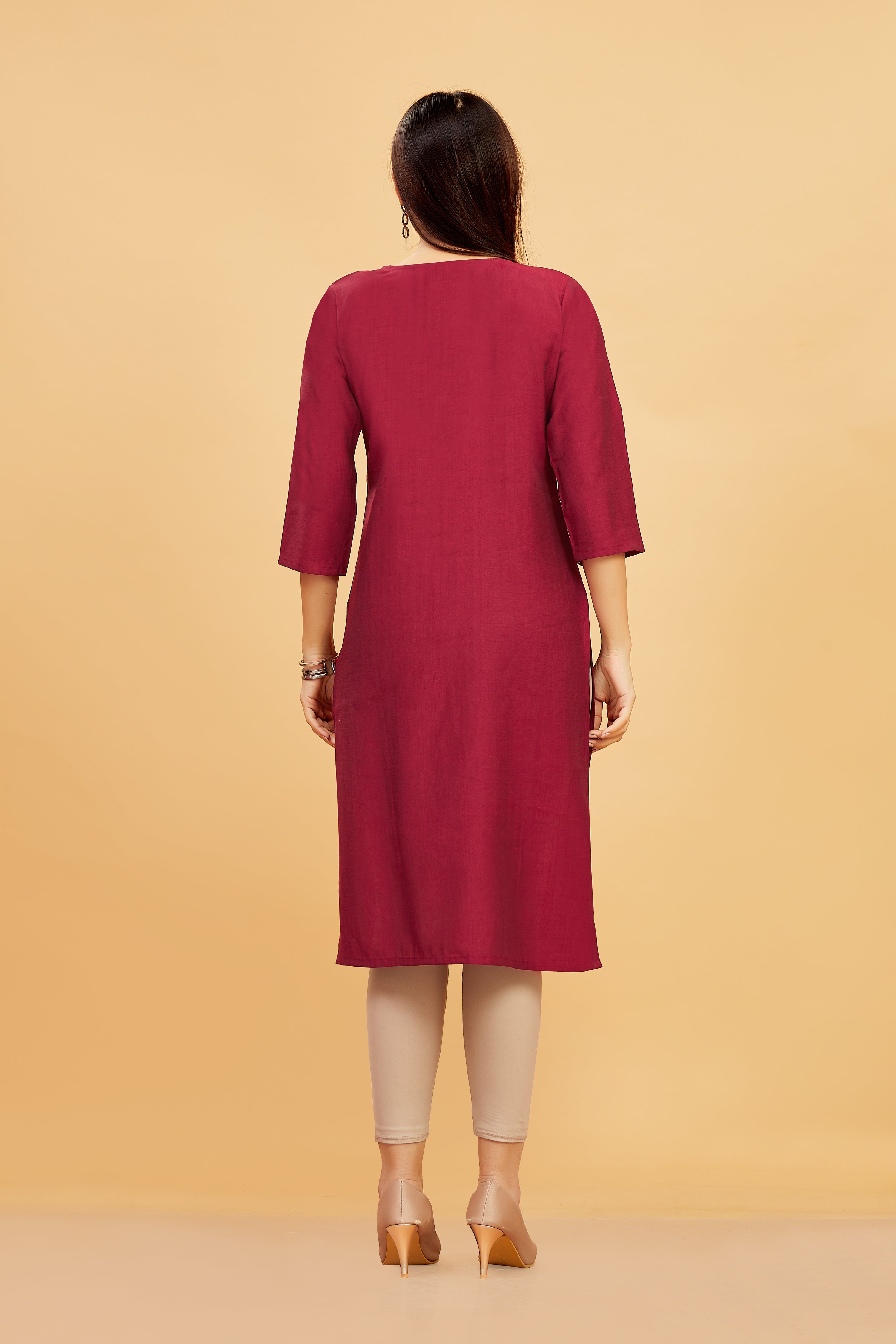 Tisqua Kurti - Roop Darshan